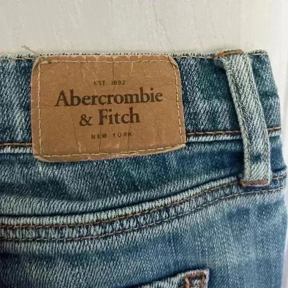 Abercrombie & Fitch Erin Straight leg Jeans size 27. Great, pre-worn condition. - Picture 4 of 9